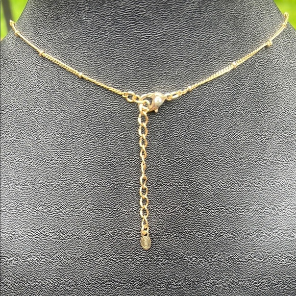 Vintage Monet Gold and Green Necklace with Rhinestones and Elegant Design - Picture 5 of 9